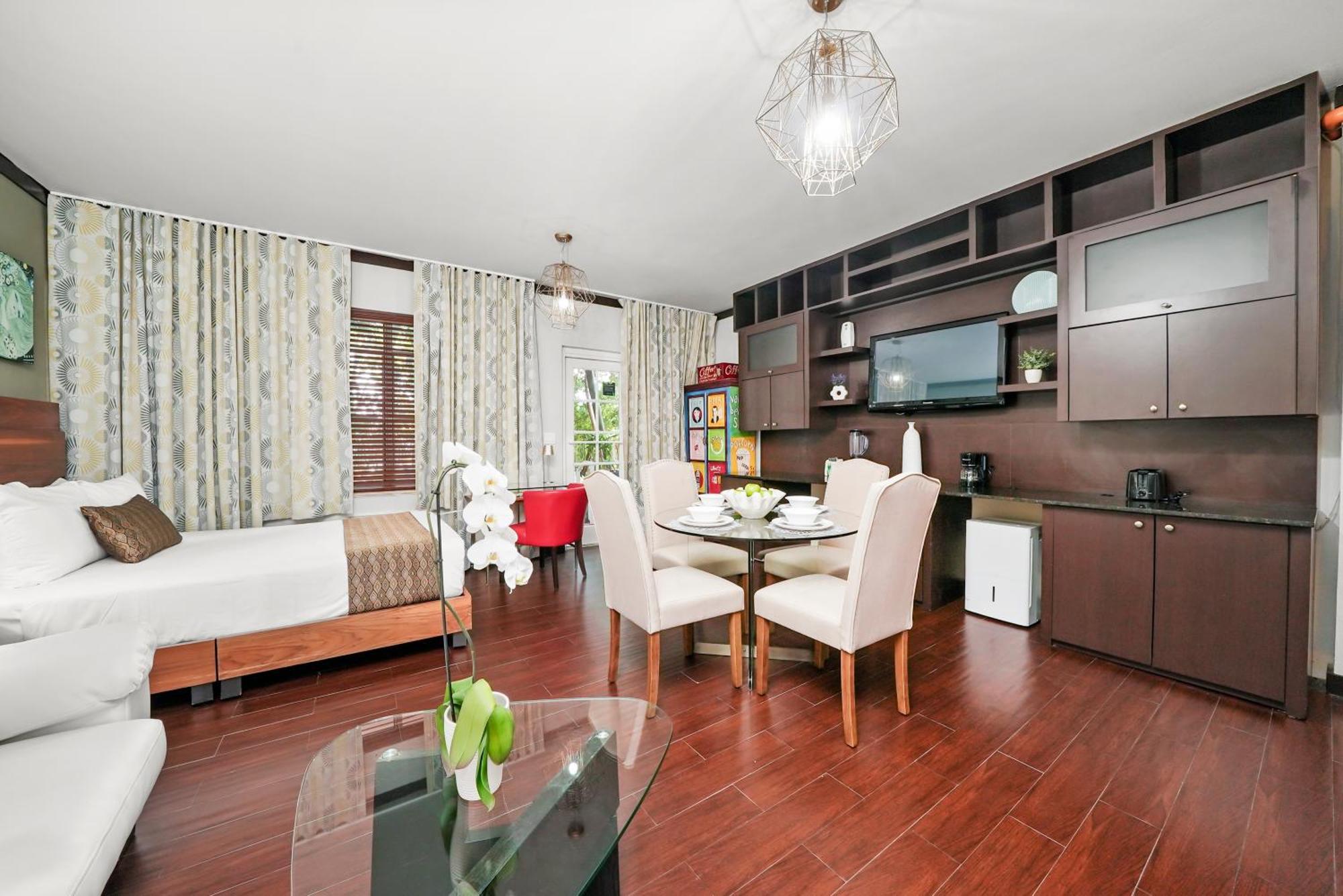 Tradewinds Apartment Hotel Маямі-Біч Екстер'єр фото