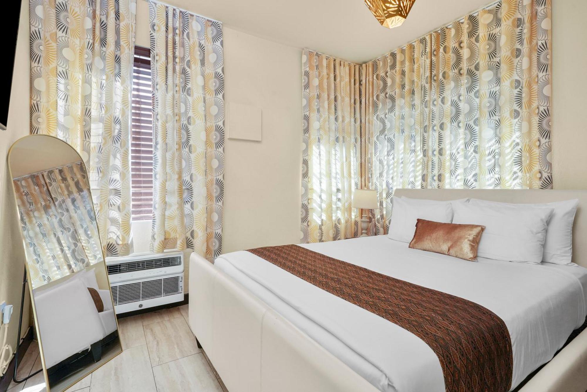Tradewinds Apartment Hotel Маямі-Біч Екстер'єр фото
